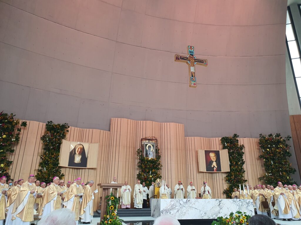 Beatyfikacja Sług Bożych: Matki Elżbiety Róży Czackiej i Kard. Stefana Wyszyńskiego.
